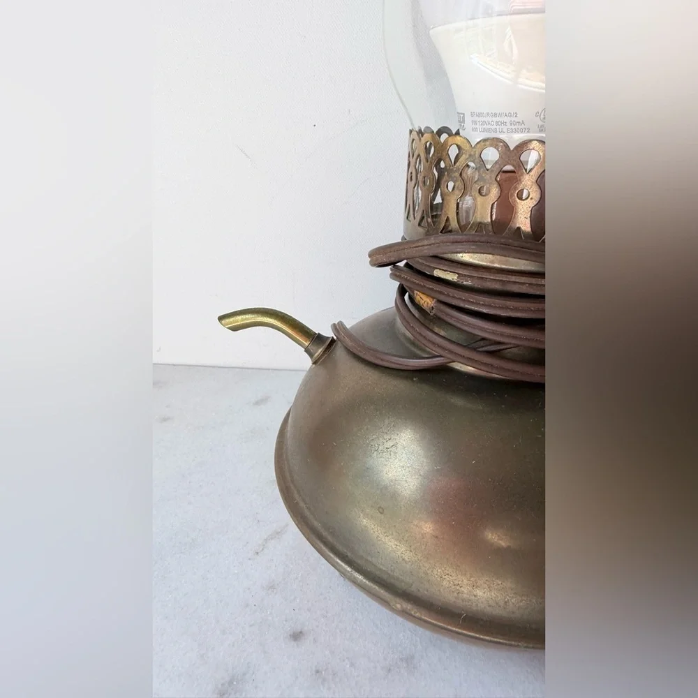 Antique-Style Brass Table Lamp with Clear Glass Chimney - Brass Finish